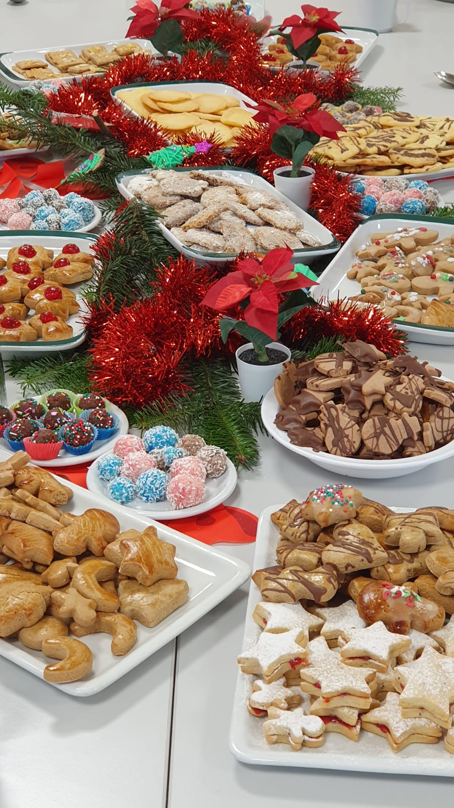 (Groß-) Eltern backen mit Kindern